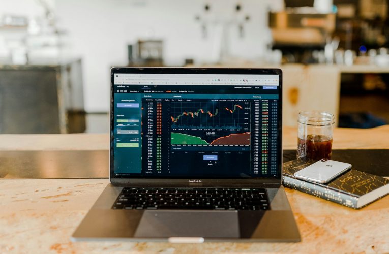 Azjatyckie giełdy reagują mieszanie po rekordowych wynikach Wall Street